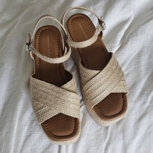 American Eagle Outfitters Women's Tan Sandals